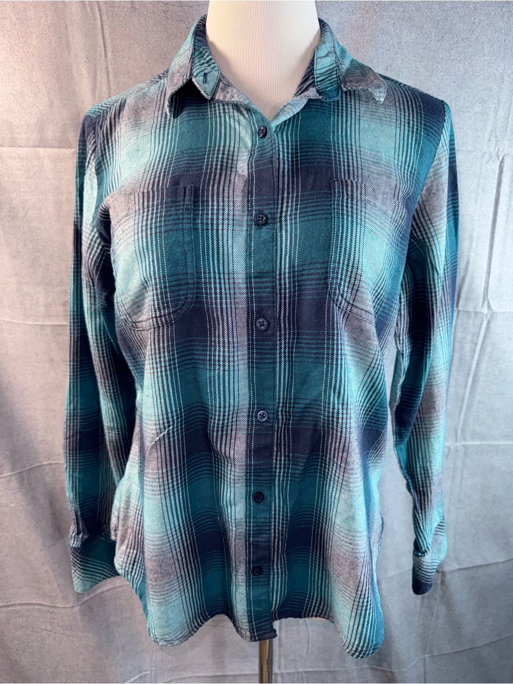 2200-Riders by Lee Teal and Black Plaid Button-Down Shirt